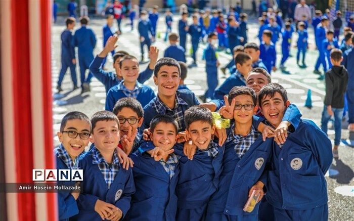 تشکیل ۵۰ هزار کانون یاریگران زندگی در مدارس کشور