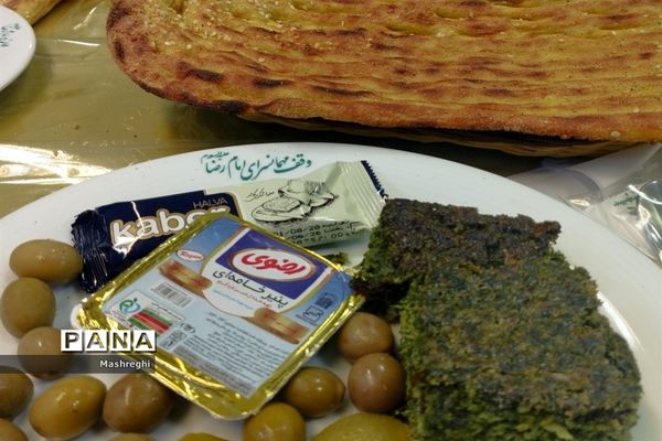حضور دانش‌آموزان دختر اصفهانی زیارت‌اولی در مهمان‌سرای حضرت امام رضا (ع)