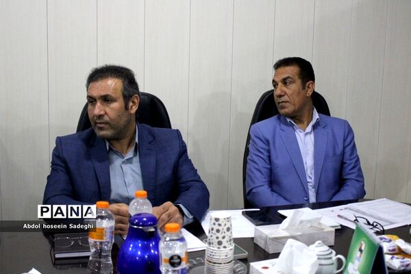 جلسه شورای نظارت بر مدارس بزرگسال استان بوشهر