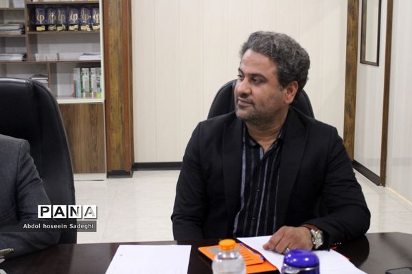 جلسه شورای نظارت بر مدارس بزرگسال استان بوشهر