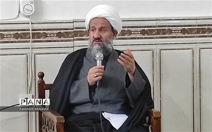 یکی از الطاف الهی که خداوند برشیعیان منت نهاد، تبعیت از پیامبر(ص) و اهل بیت بود
