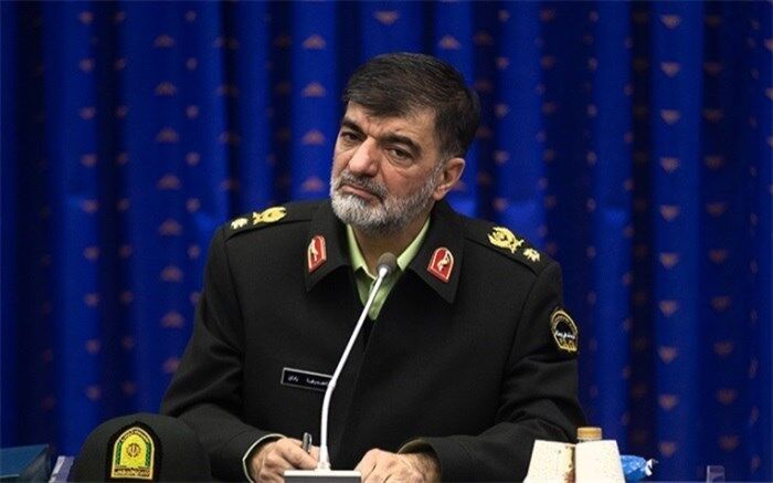 قانون از روی فردی که از روی مامور قانون رد شود، عبور می‌کند