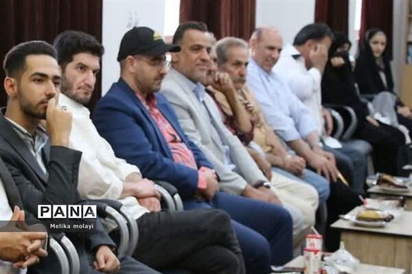 محفل شاعران و ادب‌دوستان در مصلی ‌نماز جمعه شهرستان قرچک