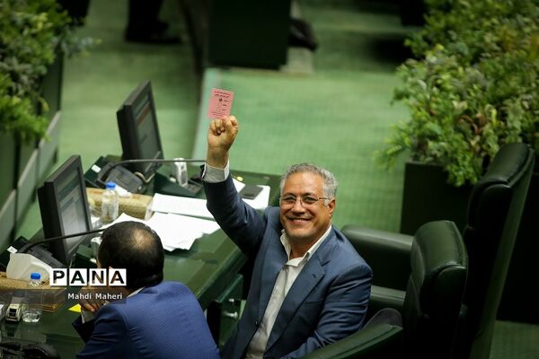 رای اعتماد مجلس به وزیر پیشنهادی جهاد کشاورزی