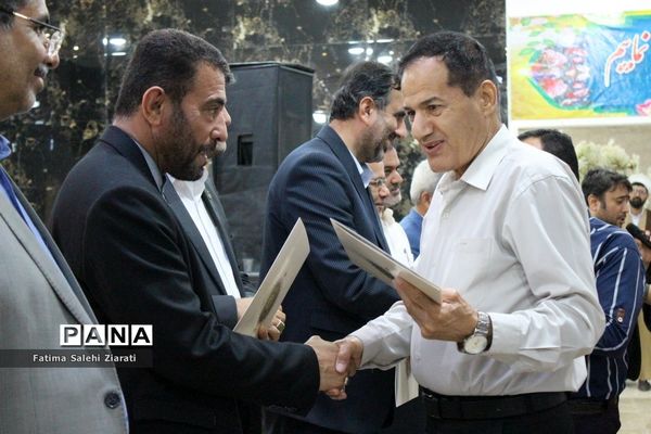 تجلیل از مربیان پرورشی‌، مشاوران‌، مراقبان سلامت و دبیران ورزش شهرستان بوشهر‌(‌2 )