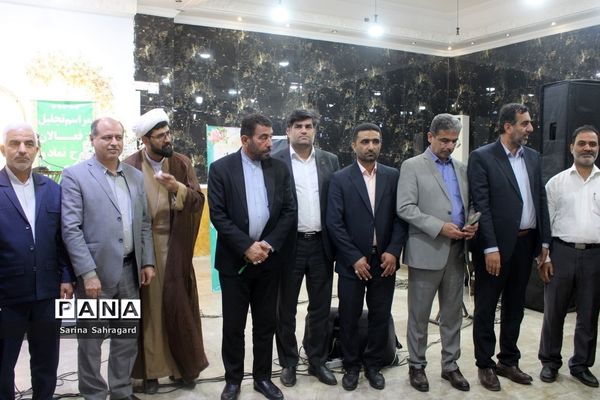 تجلیل از مربیان پرورشی‌، مشاوران‌، مراقبان سلامت و دبیران ورزش شهرستان بوشهر‌(‌2 )