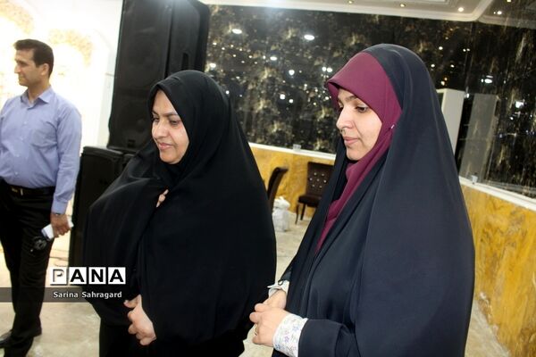 تجلیل از مربیان پرورشی‌، مشاوران‌، مراقبان سلامت و دبیران ورزش شهرستان بوشهر‌(‌2 )
