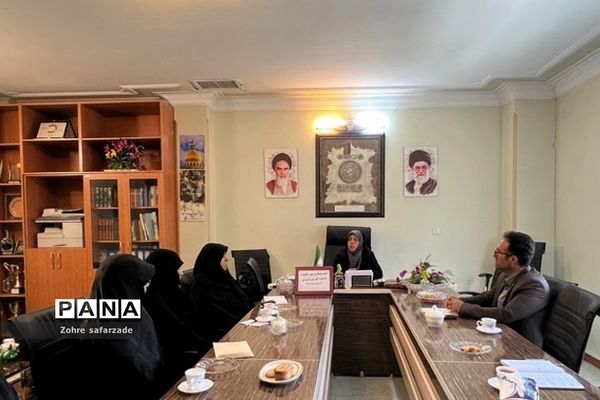 نشست همکاری و هم‌اندیشی حوزه علمیه و آموزش و پرورش رودهن