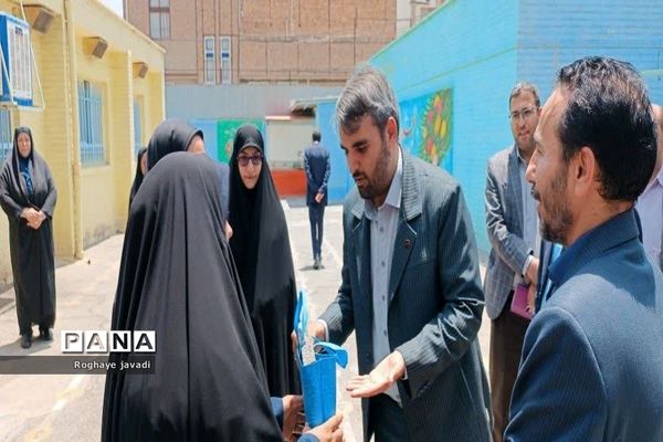 نمایشگاه آداب و رسوم اتباع مختلف در مرکز یادگیری شهید‌واعظی ناحیه یک بهارستان