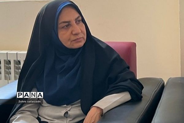 جلسه ارزیابی کیفیت‌بخشی به عملکرد مدیریت مراکز آموزشی در آموزش و پرورش رودهن