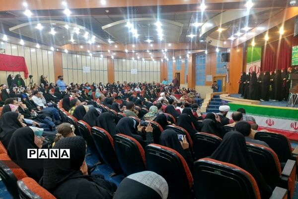 همایش خانوادگی دختران دانش‌آموز عضو هیات بنت‌الهدی قائمشهر