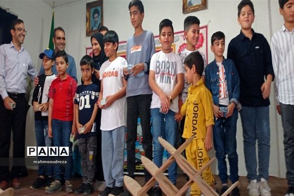 تقدیر از دانش‌آموزان قرآنی در شیراز