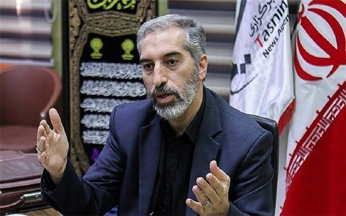 معاون امور هنری وزیر فرهنگ و ارشاد اسلامی  به تئاتر شهر آمد
