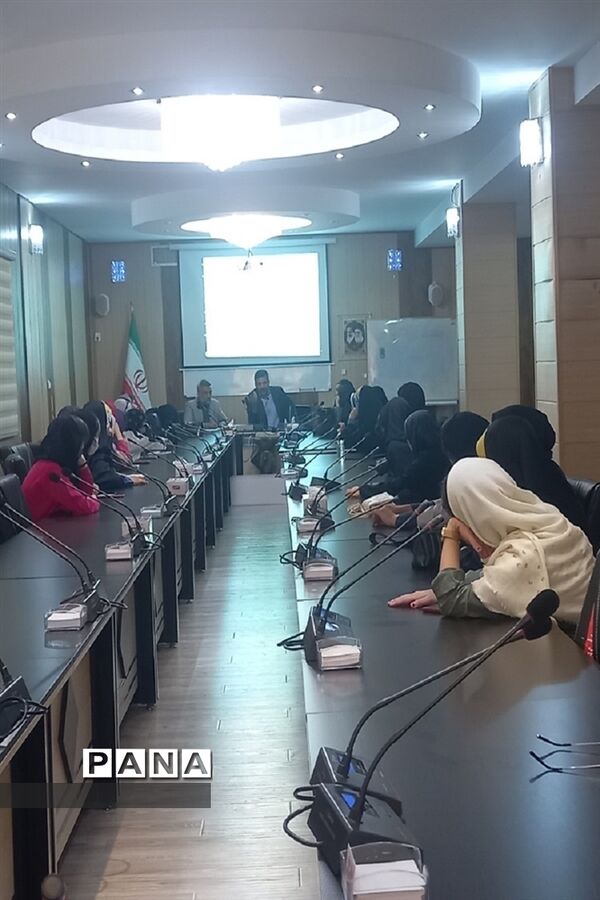 نشست هماهنگی اعزام دانش‌آموزان زیارت اولی استان البرز به مشهد مقدس