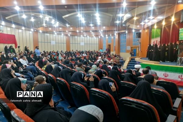 همایش خانوادگی بنت‌الهدی در قائمشهر