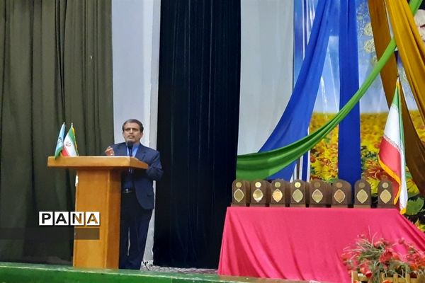 اختتامیه مسابقات دانش‌آموزی ویژه پسران