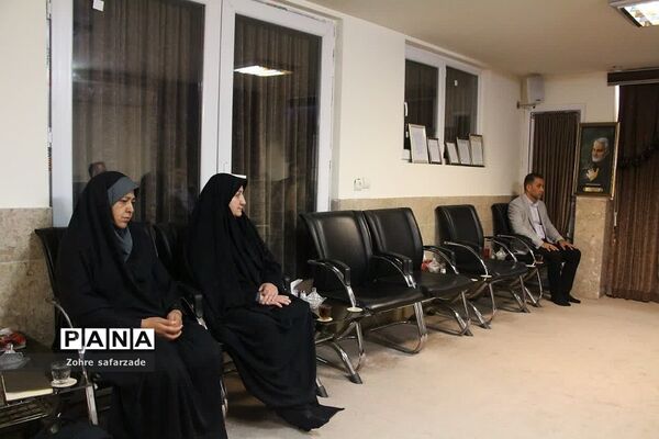 جلسه اعضای ستاد یادواره شهدا و سه شهید گمنام شهر آبعلی با امام جمعه رودهن