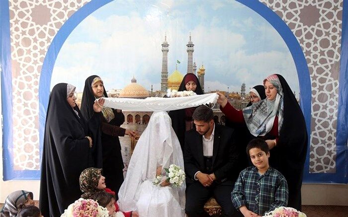 ثبت 50  ازدواج همزمان با روز اول ذی‌الحجه در اتاق عقد حرم مطهر حضرت معصومه(س)