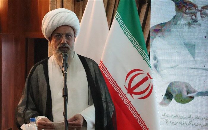 انس مردم با کتاب از شاخصه‌های مهم پیشرفت فرهنگی هر کشوری است