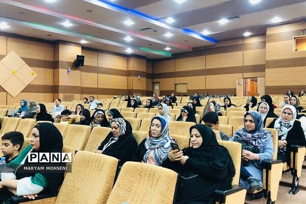 کارگاه آموزشی هدایت تحصیلی ویژه اولیا دانش‌آموزان فشافویه