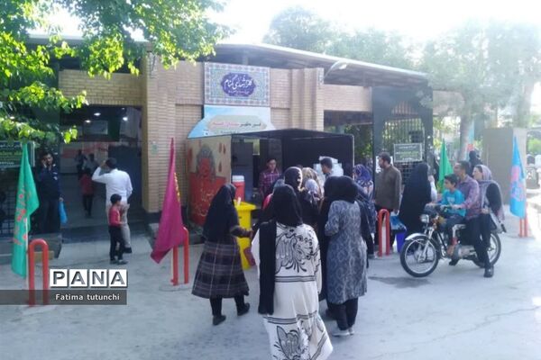 پیوند آسمانی در جوار شهدای گمنام شیراز به مناسبت سالگرد ازدواج حضرت علی(ع) وحضرت فاطمه(س)
