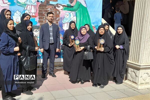 تقدیر از معلمان برتر خشت اولی شهرستان‌های استان تهران دراردوگاه استانی شهید محمد منتظری شهریار