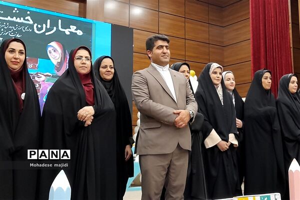 تقدیر از معلمان برتر خشت اولی شهرستان‌های استان تهران دراردوگاه استانی شهید محمد منتظری شهریار