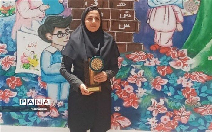 معلمی موفق است که هیچ وقت از یادگیری خسته نشود