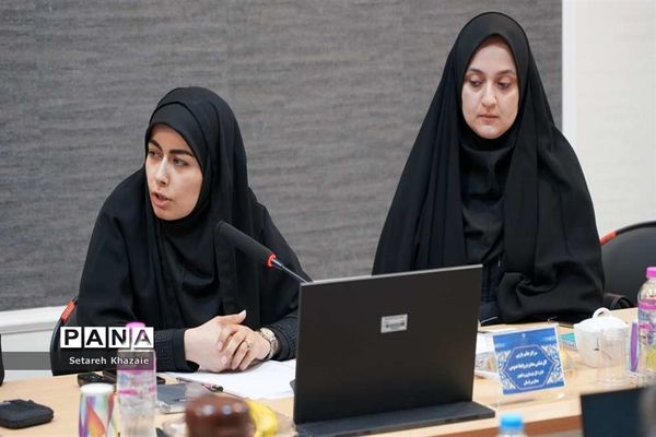 نشست رئیس مرکز اطلاع رسانی و روابط عمومی وزارت آموزش و پرورش با کارشناسان روابط‌عمومی ادارات شهرستان مشهد