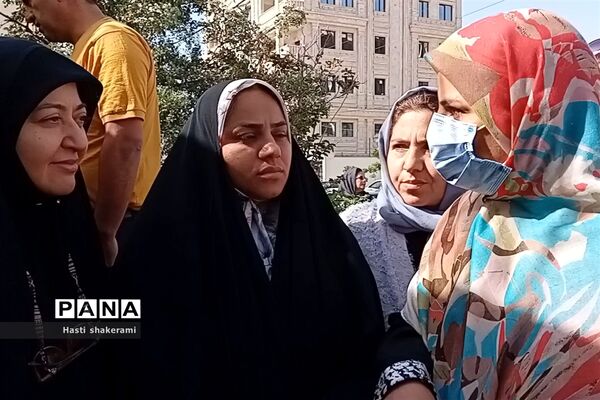 حضور رئیس سازمان پرورش استعدادهای درخشان کشور میان اولیای دانش‌آموزان داوطلب آزمون تیزهوشان