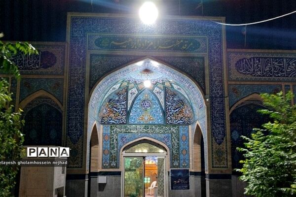 یادبود شهید‌محمد قنبری در گلزارشهدای شهرستان‌ قرچک