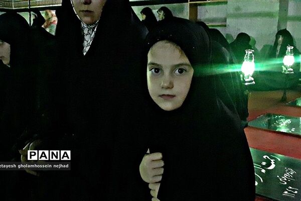 یادبود شهید‌محمد قنبری در گلزارشهدای شهرستان‌ قرچک