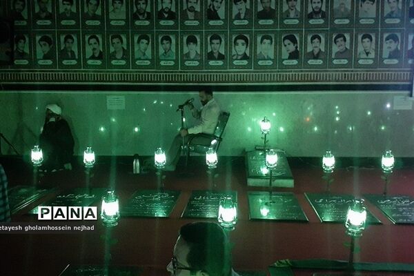 یادبود شهید‌محمد قنبری در گلزارشهدای شهرستان‌ قرچک