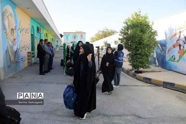 اعزام دانش‌آموزان دختر زیارت اولی  استان بوشهر به مشهد مقدس -۲