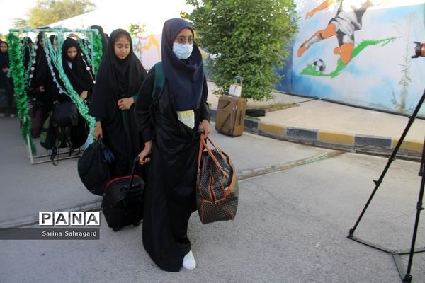 اعزام دانش‌آموزان دختر زیارت اولی  استان بوشهر به مشهد مقدس -۲