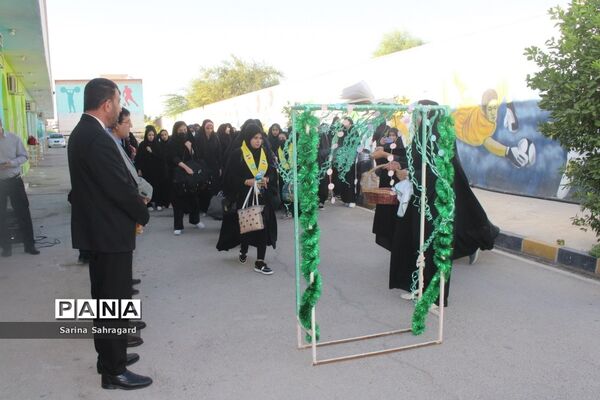 اعزام دانش‌آموزان دختر زیارت اولی  استان بوشهر به مشهد مقدس -۲