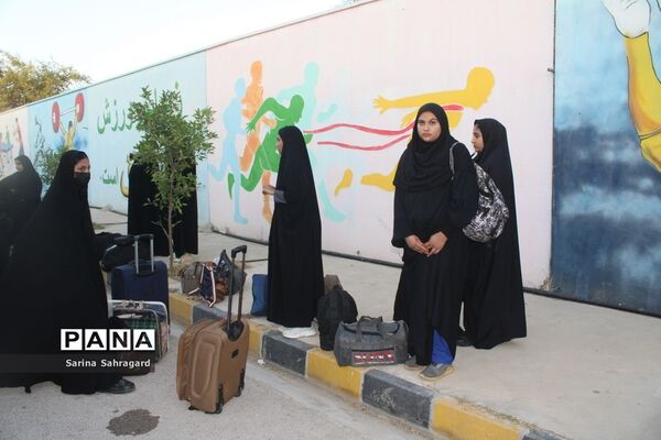 اعزام دانش‌آموزان دختر زیارت اولی  استان بوشهر به مشهد مقدس -۲