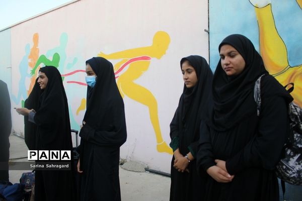 اعزام دانش‌آموزان دختر زیارت اولی  استان بوشهر به مشهد مقدس