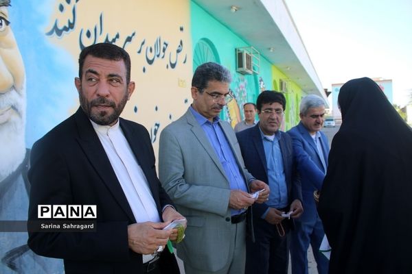 اعزام دانش‌آموزان دختر زیارت اولی  استان بوشهر به مشهد مقدس