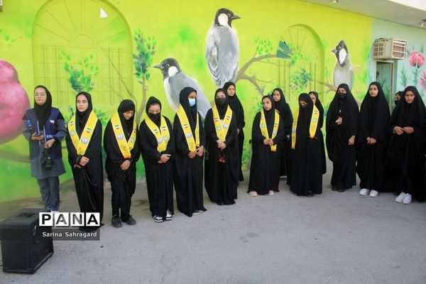 اعزام دانش‌آموزان دختر زیارت اولی  استان بوشهر به مشهد مقدس