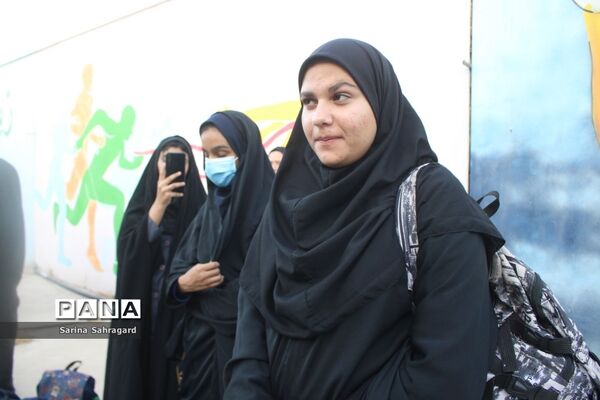 اعزام دانش‌آموزان دختر زیارت اولی  استان بوشهر به مشهد مقدس
