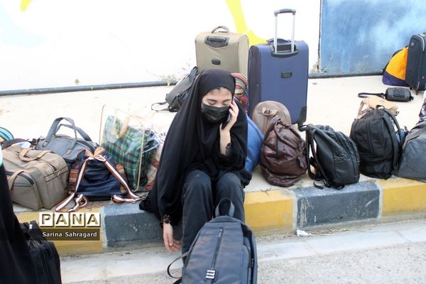 اعزام دانش‌آموزان دختر زیارت اولی  استان بوشهر به مشهد مقدس