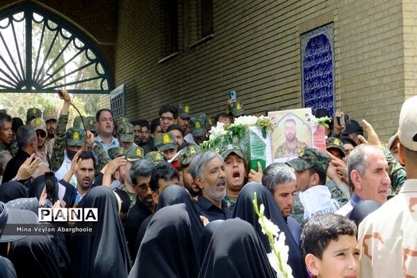 مراسم تشییع و خاکسپاری پیکر شهید مدافع امنیت علی محمودی در شهرستان پیشوا
