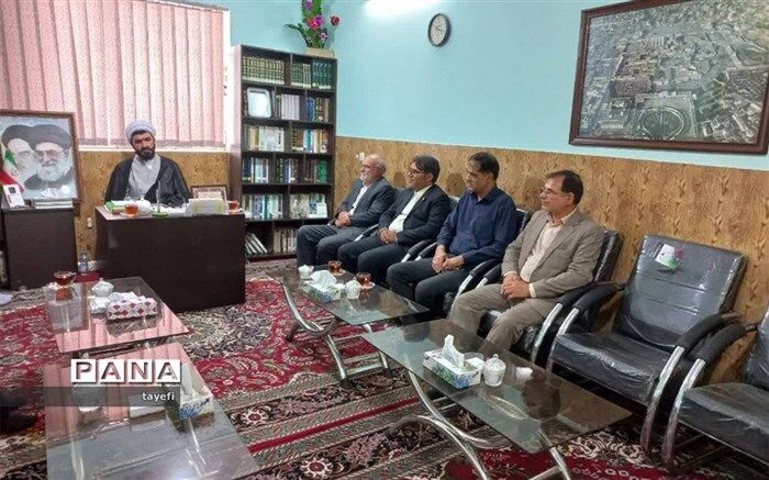 تاکید بر تداوم همکاری در زمینه‌های مختلف بین نهاد امام جمعه و شهرداری و شورای اسلامی