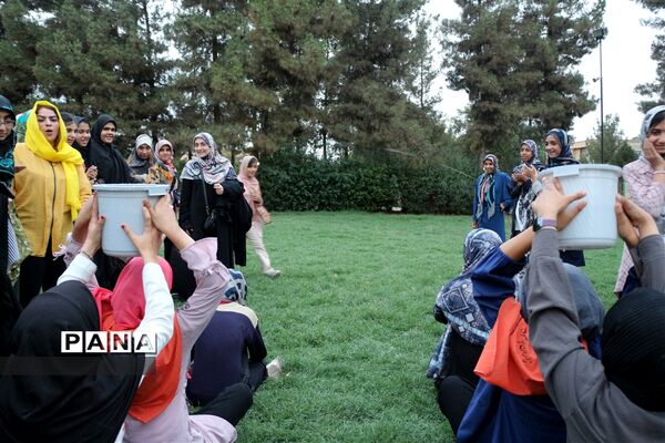 جمع صمیمانه زیارت اولی‌ها در جشنواره بازی اردوگاه ثامن الحجج
