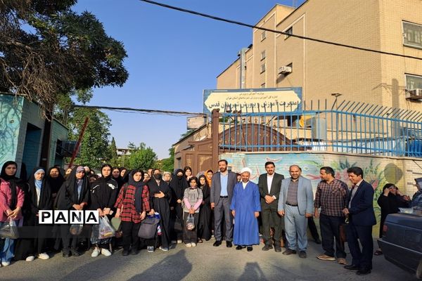 بدرقه ۲۵ دانش‌آموز دختر‌ زیارت اولی برای‌ زیارت بارگاه ثامن الحجج‌ علیه السلام شهرستان قدس