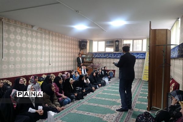 بدرقه ۲۵ دانش‌آموز دختر‌ زیارت اولی برای‌ زیارت بارگاه ثامن الحجج‌ علیه السلام شهرستان قدس