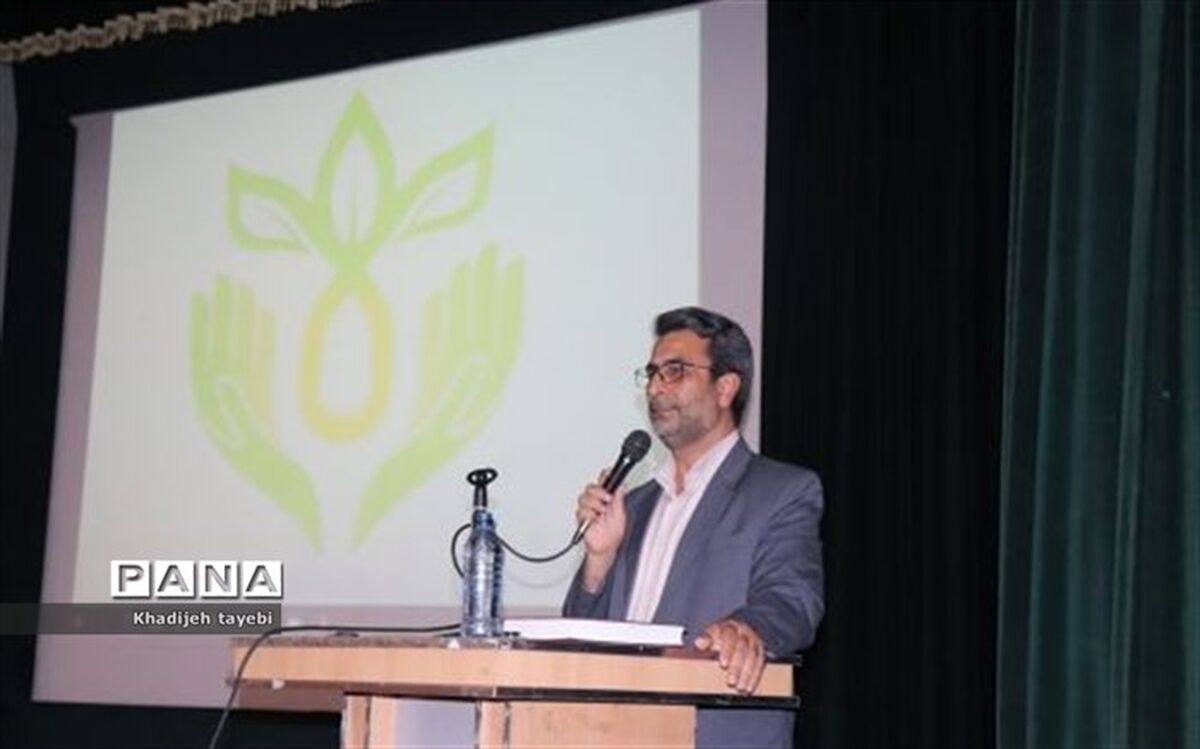 دانش‌آموزان ما می‌توانند ایران و جهان را تغییر دهند