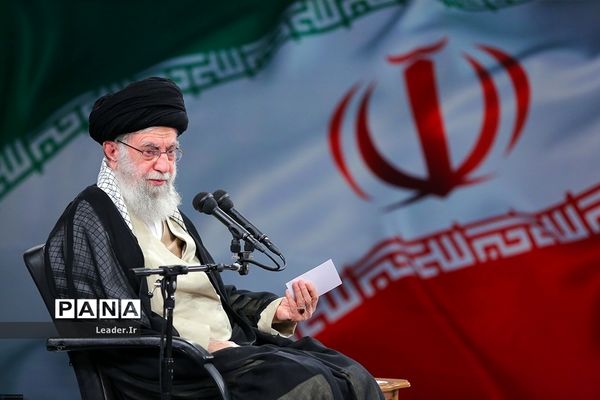 دیدار جمعی از خانواده‌های شهدا با مقام معظم رهبری