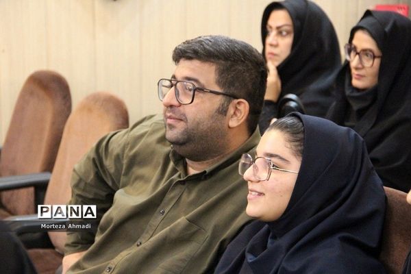 آیین تجلیل از برگزیدگان مرحله استانی دوازدهمین جشنواره نوجوان سالم شهرستان‌های استان تهران